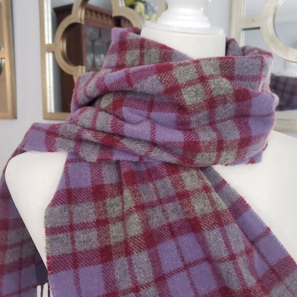 Vtg Edinburgh Scotland Old Town Weaving Co. Purple Plaid Lambswool Fringed Scarf - Picture 8 of 10